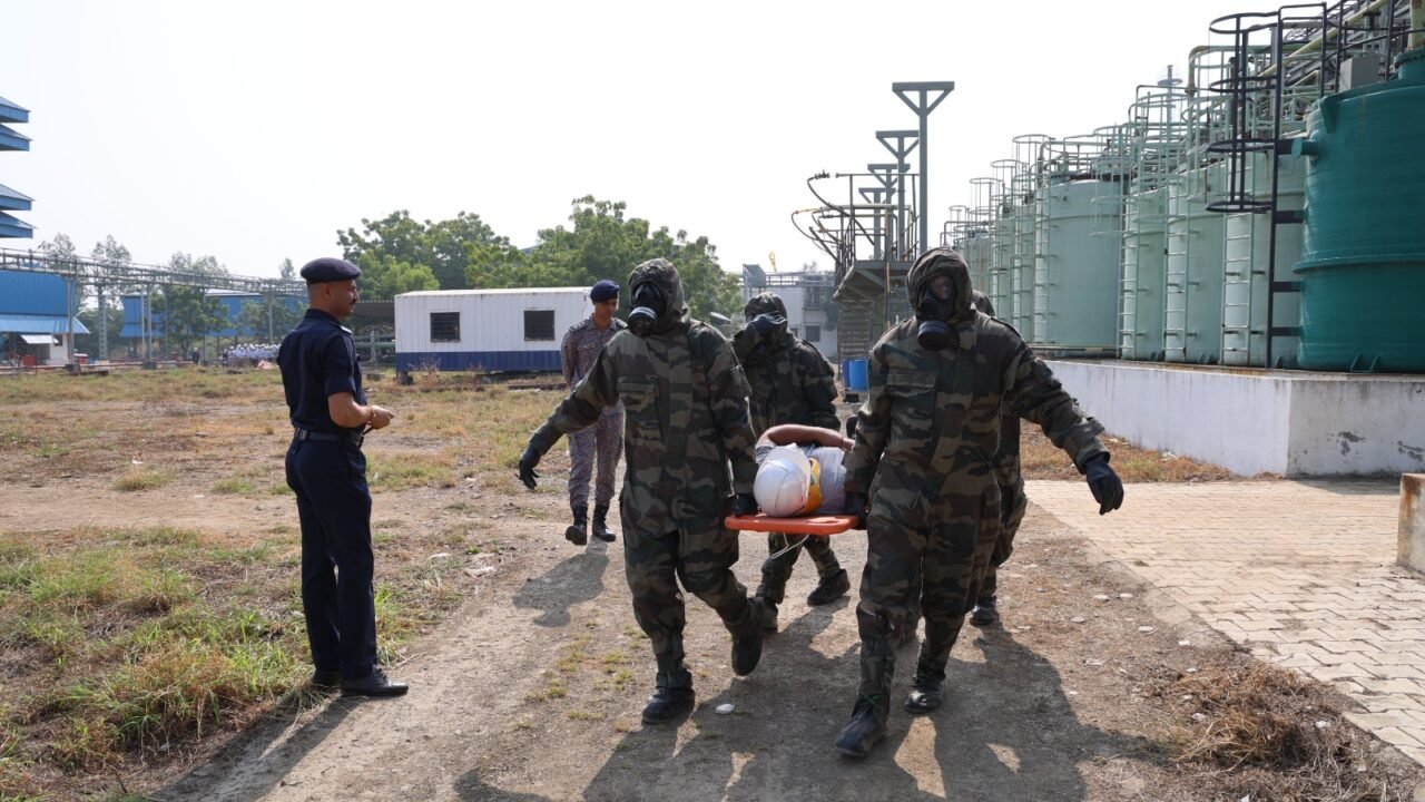 અવાણીયા એગ્રોસેલ ઇન્ડસ્ટ્રીઝ પ્રાઈવેટ લીમીટેડ કંપનીમાં બ્રોમીન લીકેજ તેમજ ઔદ્યોગિક ડિઝાસ્ટર પર મોકડ્રીલ યોજાઈ